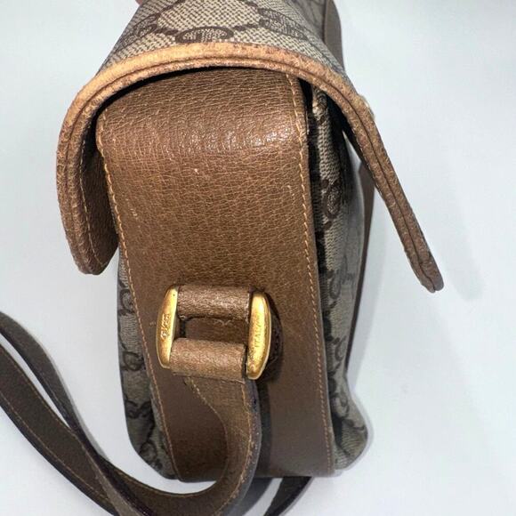 Gucci Vintage GG Monogram Supreme Sherry Line Flap Adjustable Crossbody Bag - Picture 9 of 16